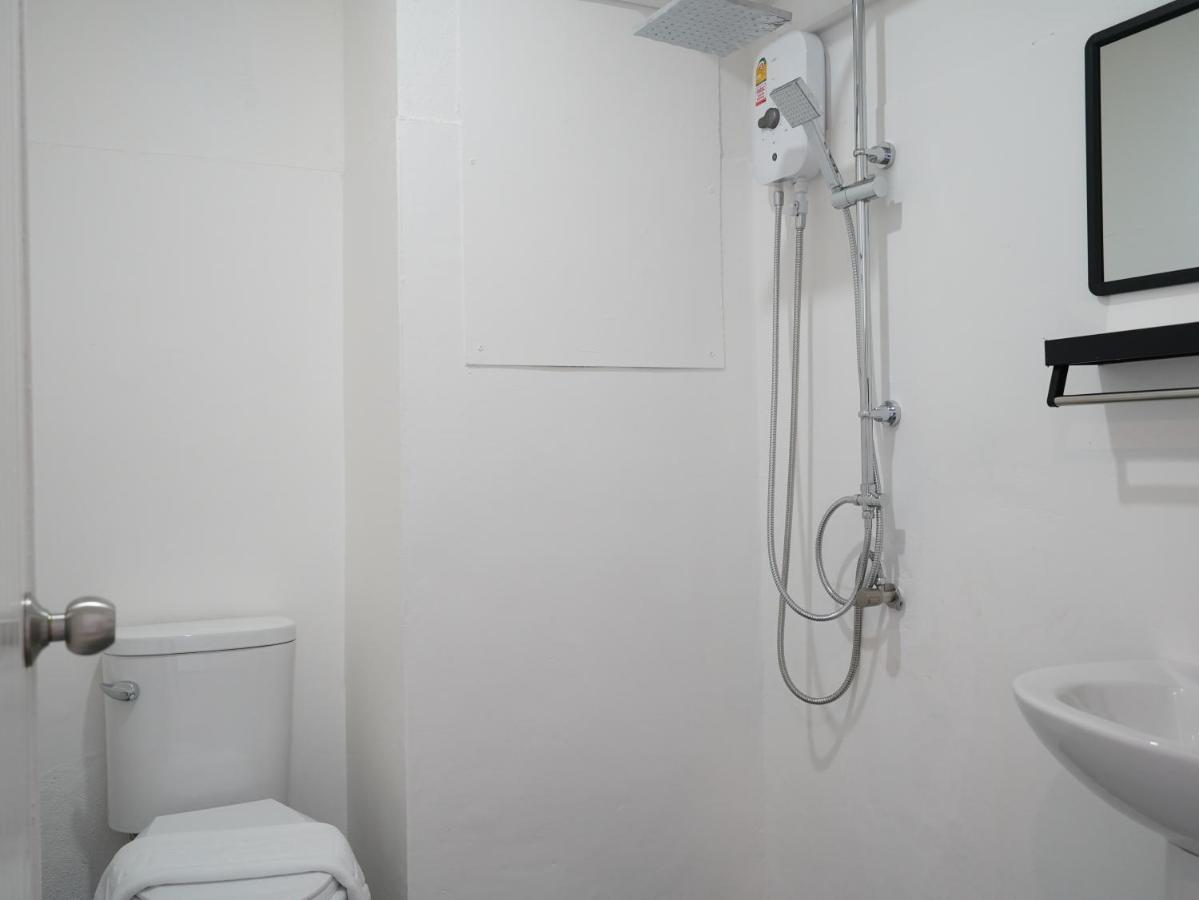 Roomquest It Square Don Mueang Airport Bangkok Bagian luar foto