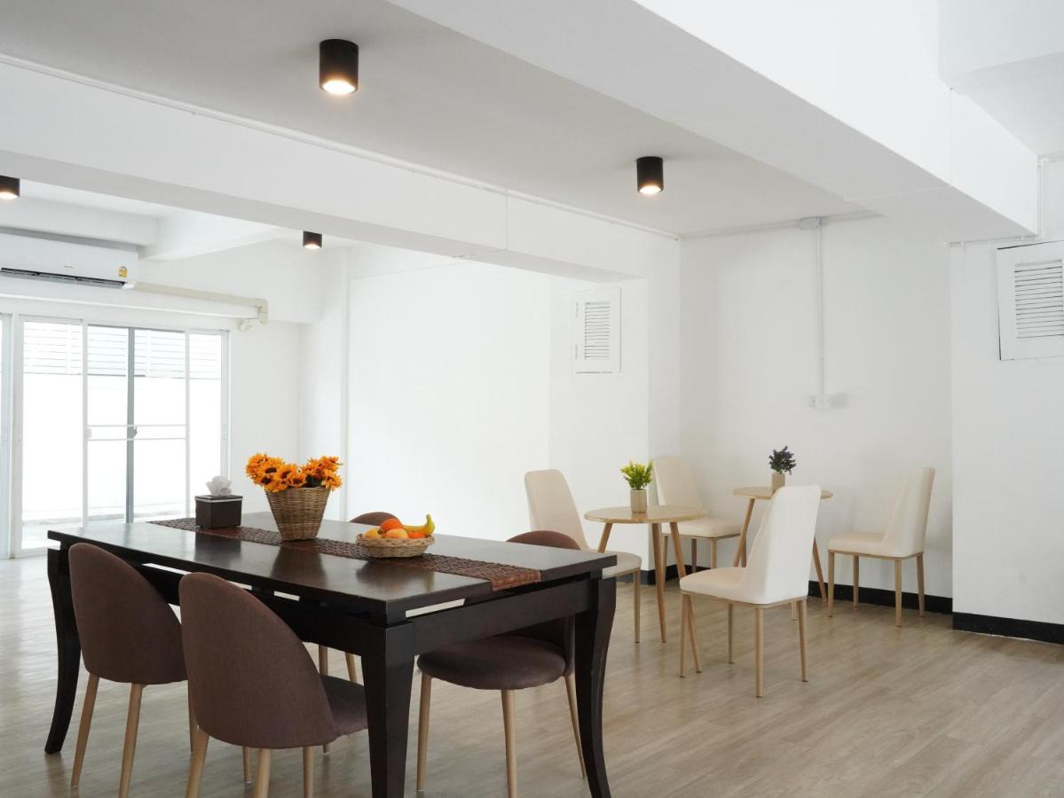 Roomquest It Square Don Mueang Airport Bangkok Bagian luar foto