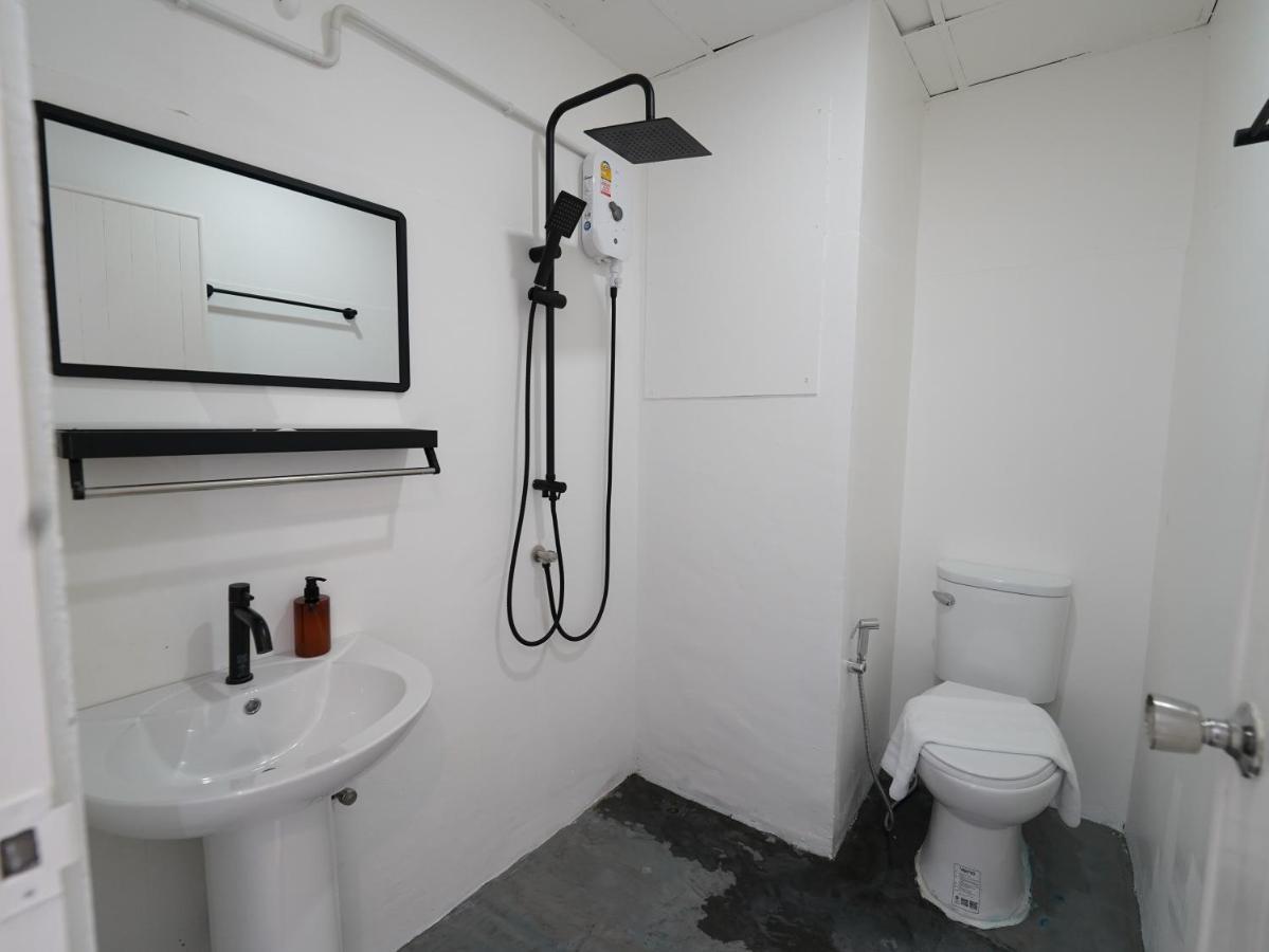 Roomquest It Square Don Mueang Airport Bangkok Bagian luar foto