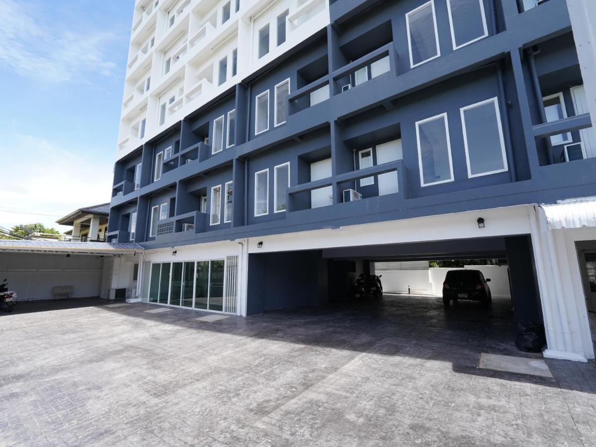 Roomquest It Square Don Mueang Airport Bangkok Bagian luar foto
