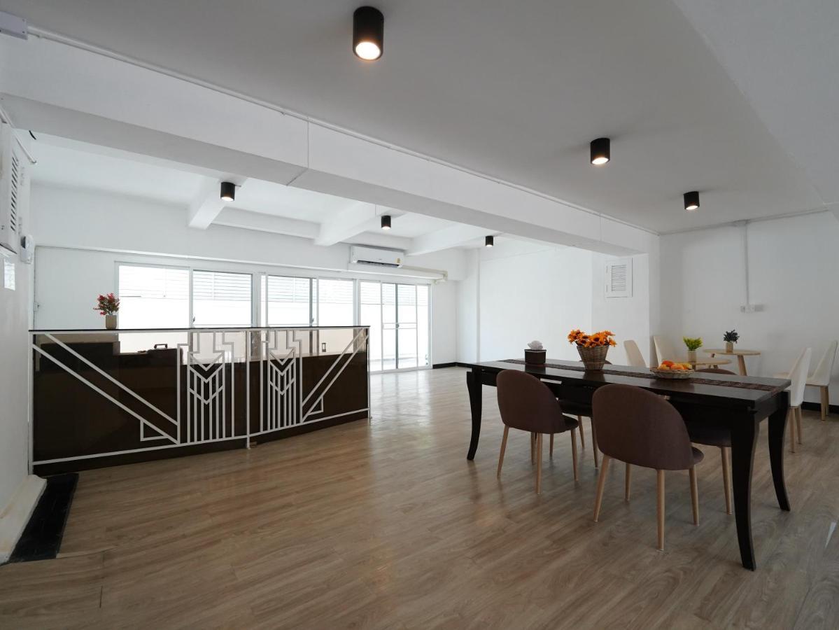 Roomquest It Square Don Mueang Airport Bangkok Bagian luar foto